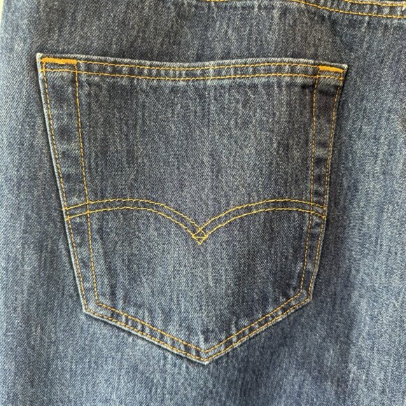 Levi 501 Jeans New Mens Original Straight Leg Button Fly NWT W42 L30 Dark Wash - Picture 6 of 12